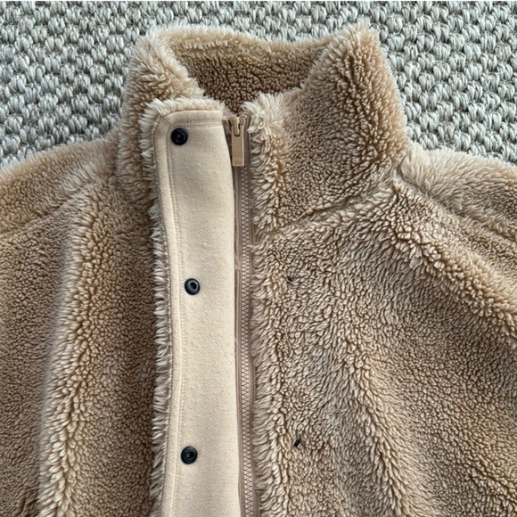 ALO 
Women's Tan Sherpa Jacket - Picture 4 of 6